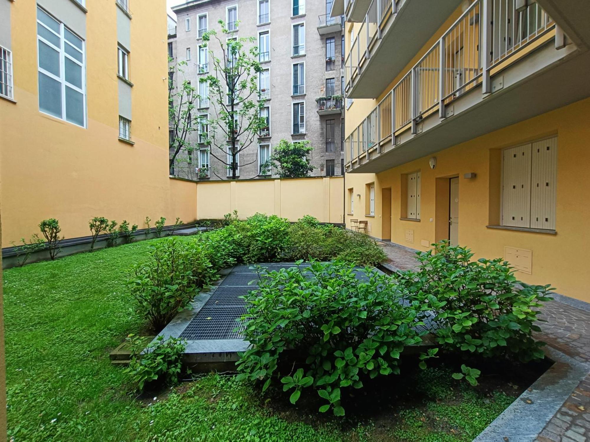 Yr Apartments Milan - Navigli Buitenkant foto